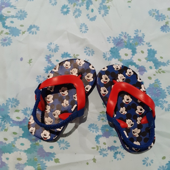18 months and 5/6 shoe Mickey mouse - Picture 4 of 5